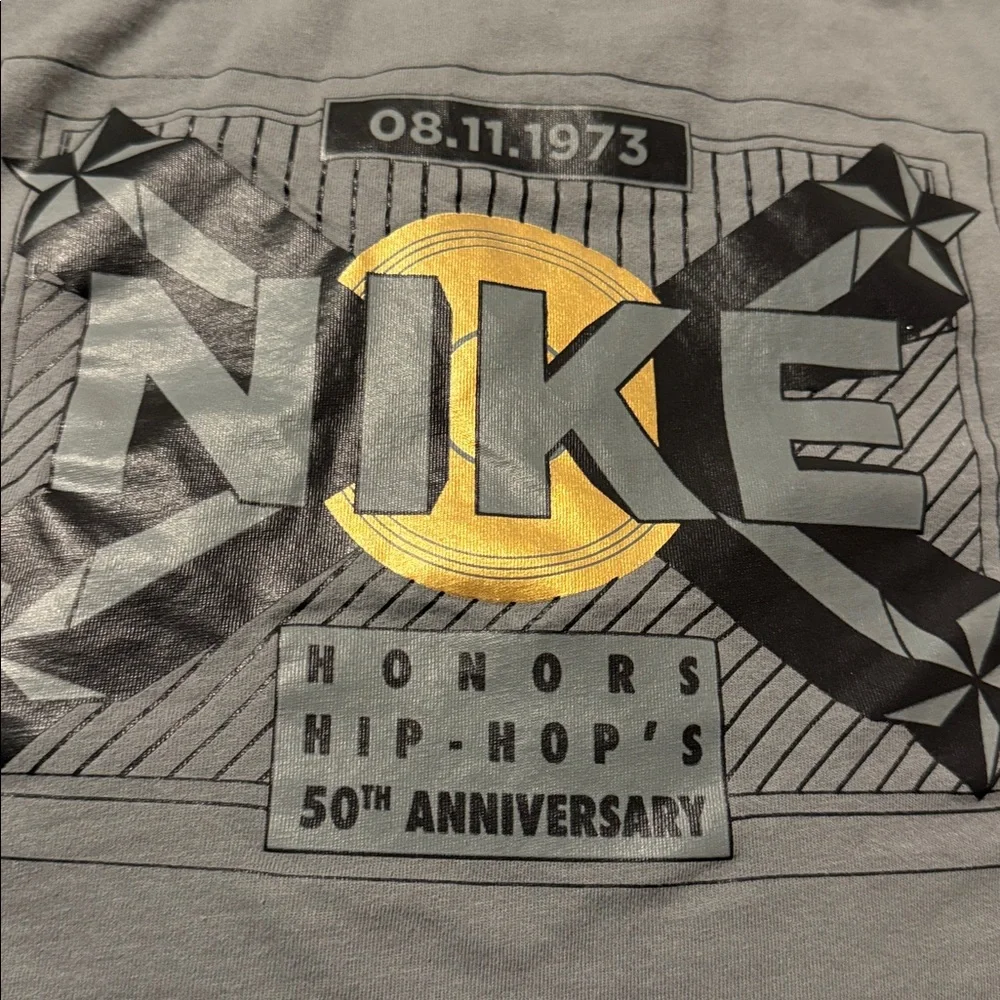 Nike The Nike Tee - Picture 8 of 8